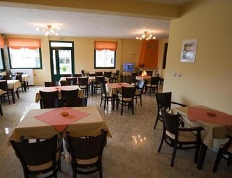 Hotel Galaxias Káto Loutrákion Kültér fotó