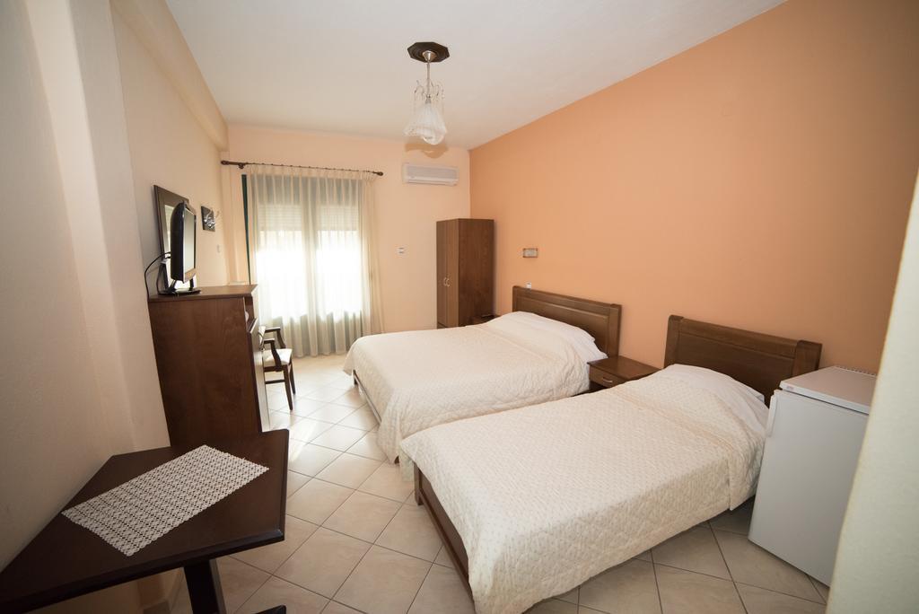 Hotel Galaxias Káto Loutrákion Kültér fotó