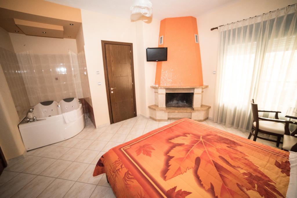 Hotel Galaxias Káto Loutrákion Kültér fotó