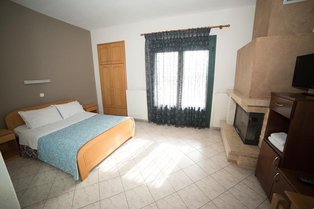 Hotel Galaxias Káto Loutrákion Kültér fotó
